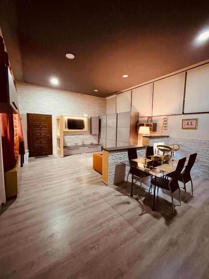 Golden House Apartment Кастел Маджоре Екстериор снимка